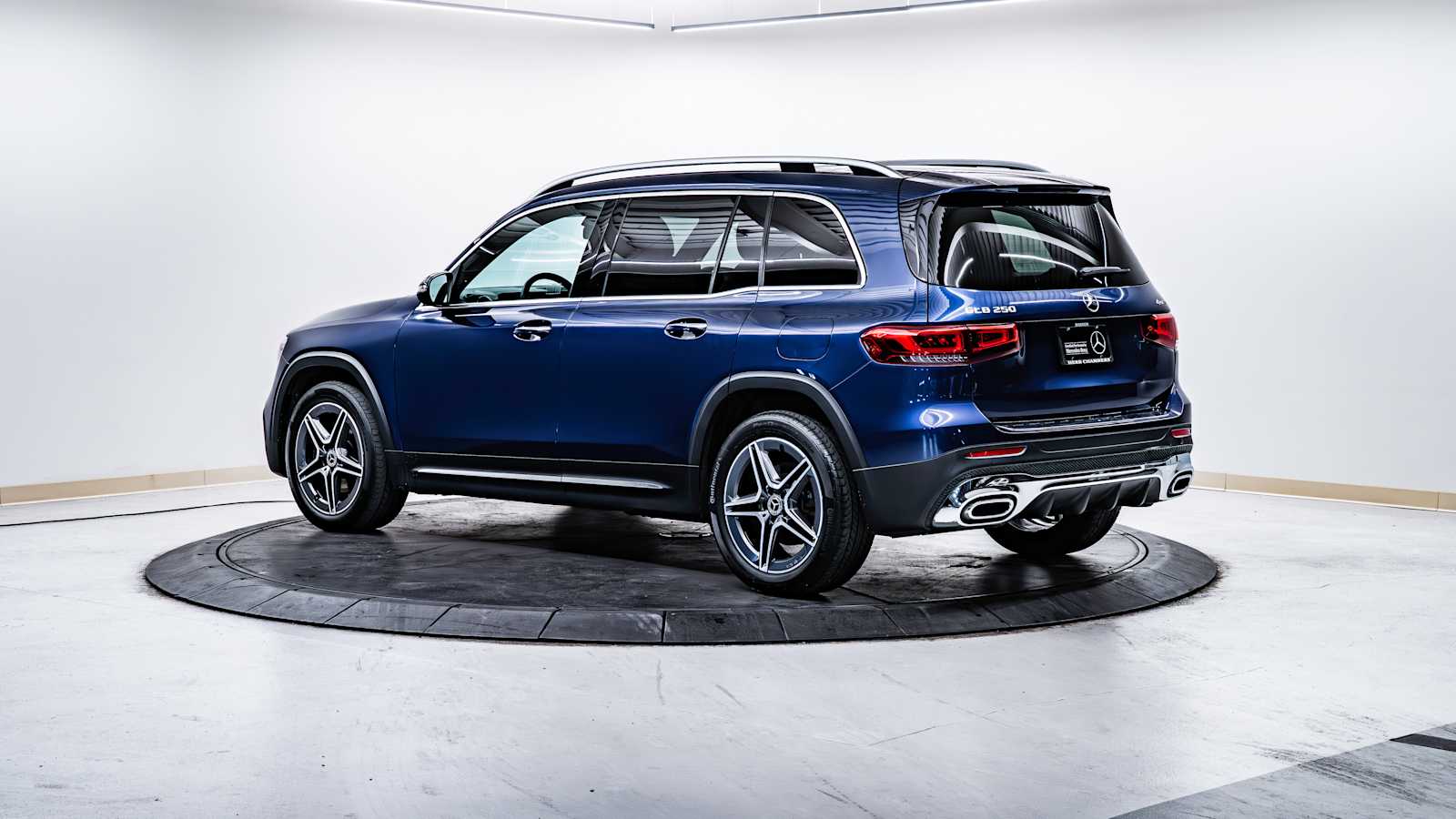 used 2020 Mercedes-Benz GLB 250 car, priced at $28,998