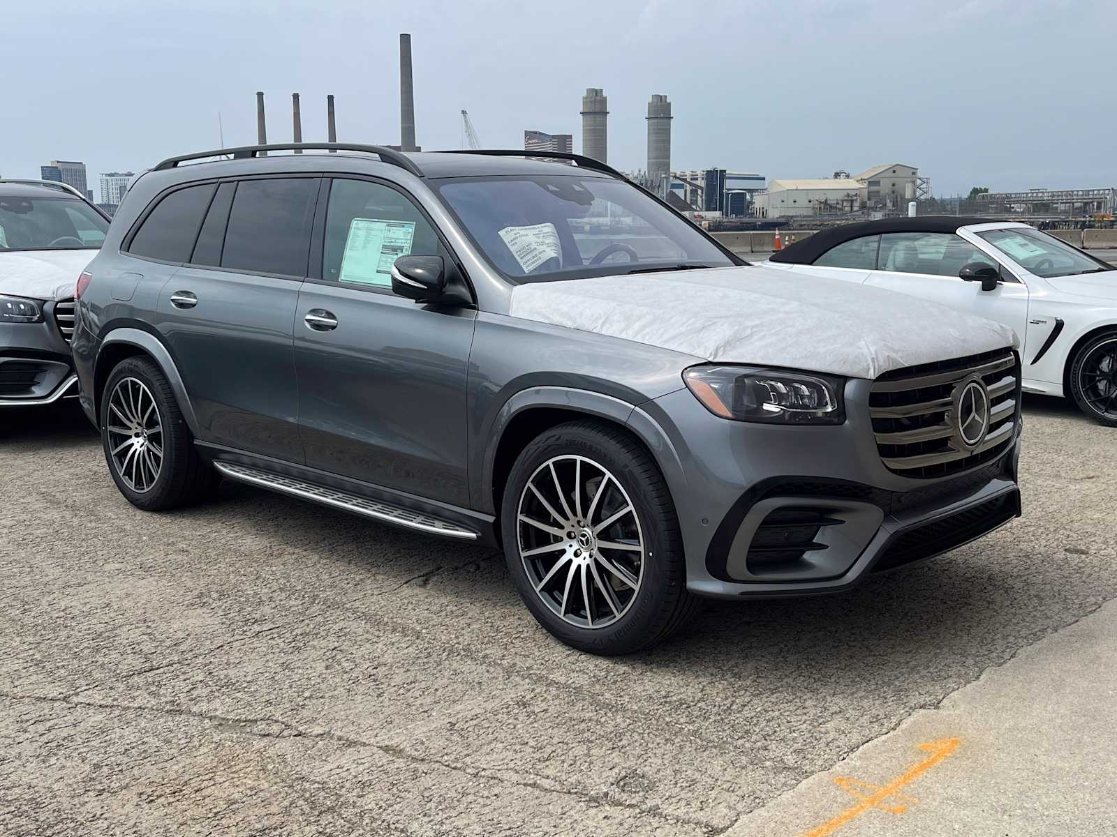 new 2025 Mercedes-Benz GLS 580 car