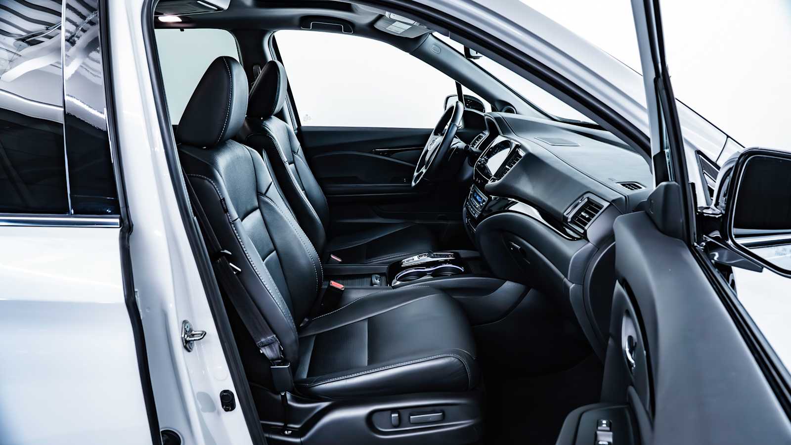 used 2021 Honda Pilot car, priced at $29,998