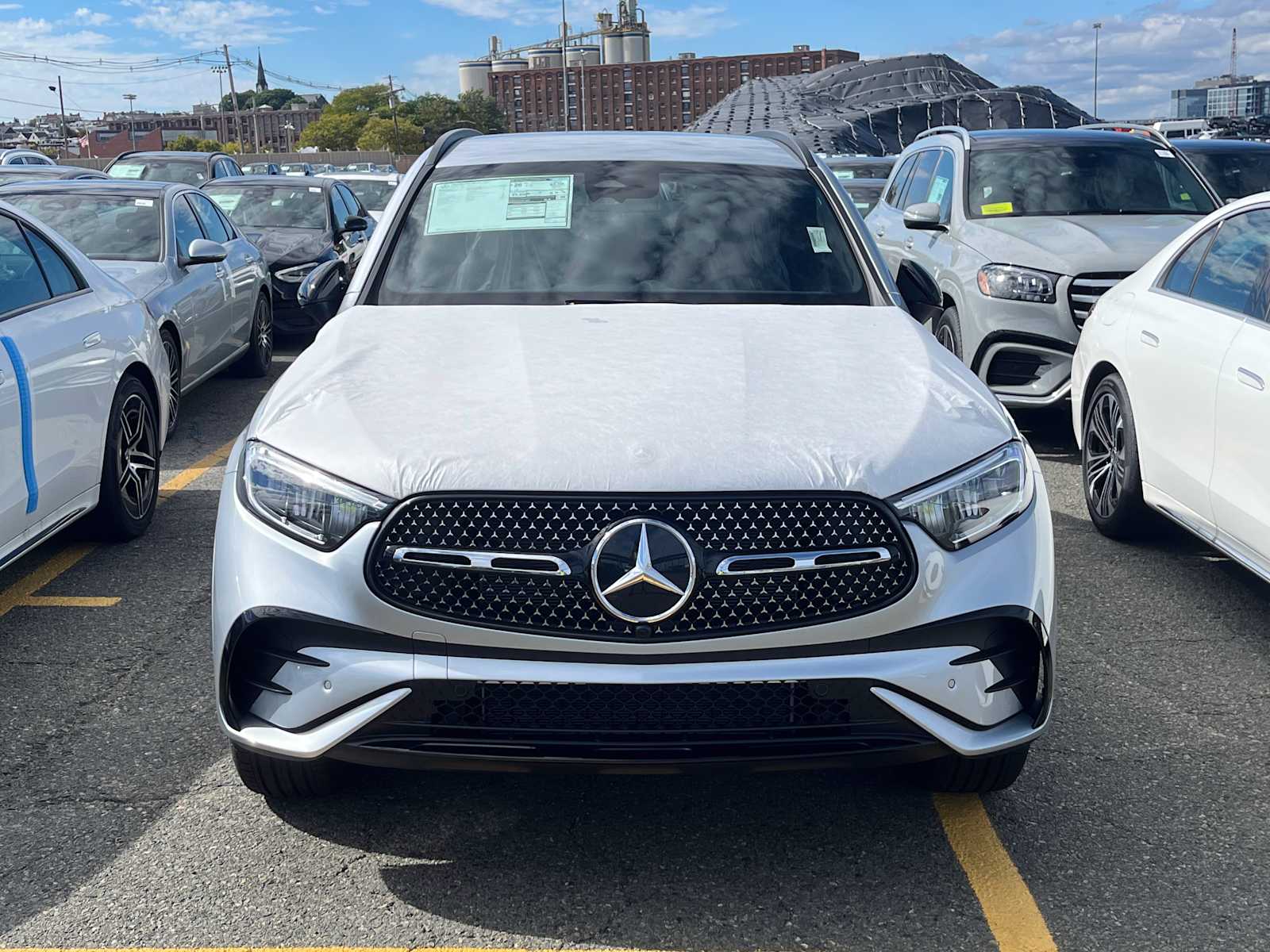 new 2025 Mercedes-Benz GLC 300 car