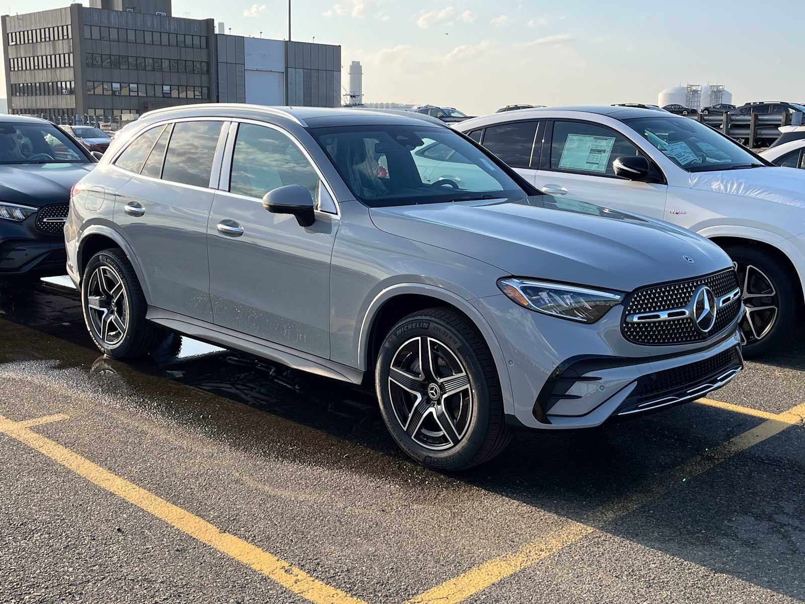 new 2025 Mercedes-Benz GLC 300 car