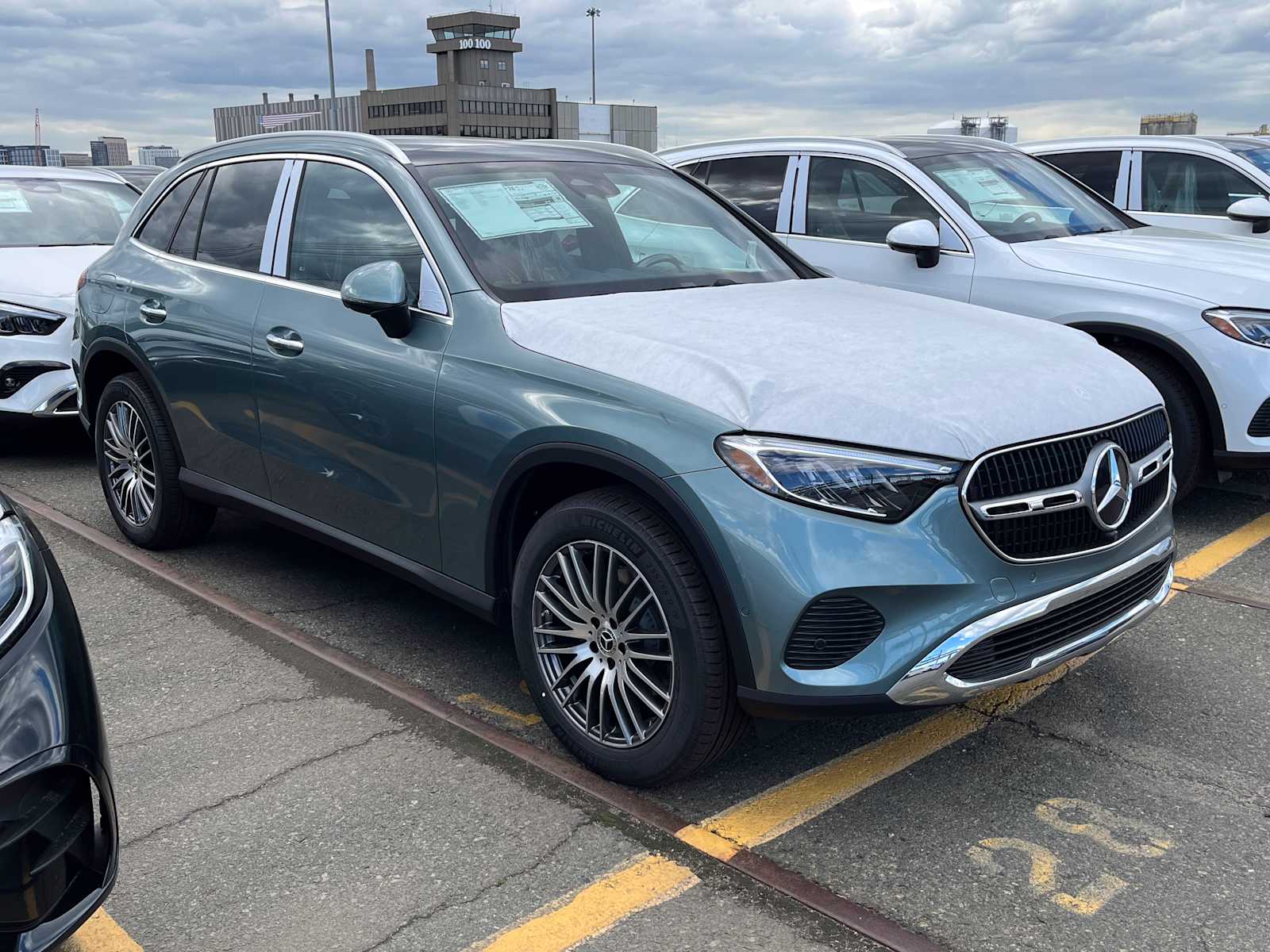 new 2025 Mercedes-Benz GLC 300 car