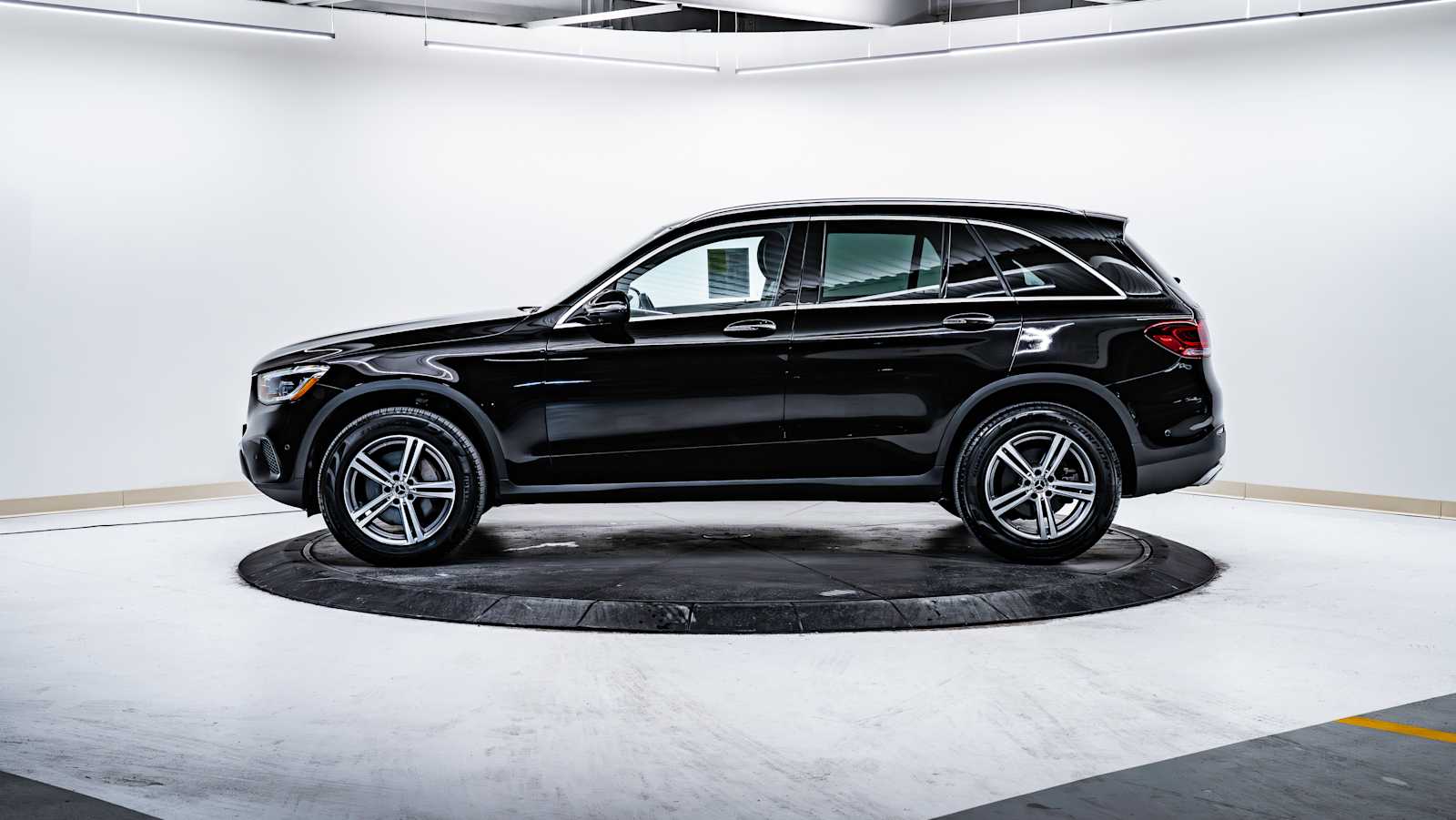 used 2022 Mercedes-Benz GLC 300 car, priced at $35,818