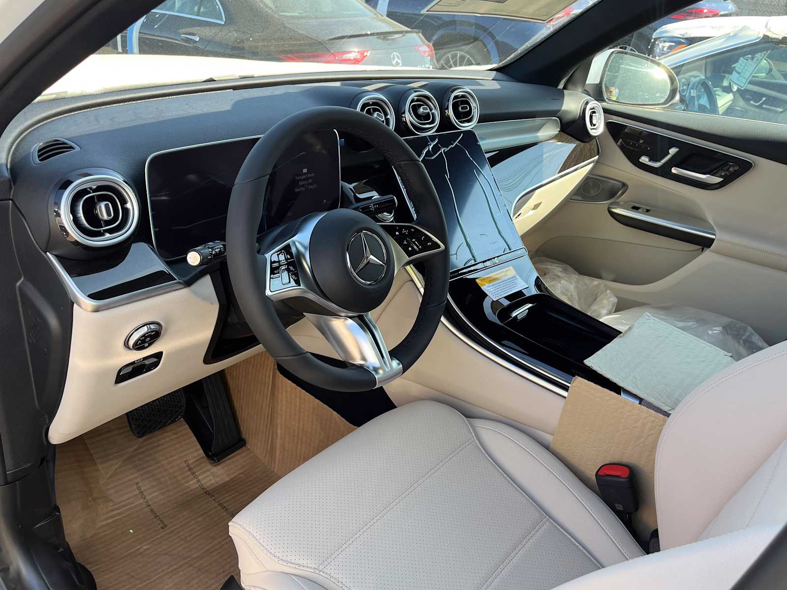 new 2025 Mercedes-Benz GLC 350e Plug-In Hybrid car