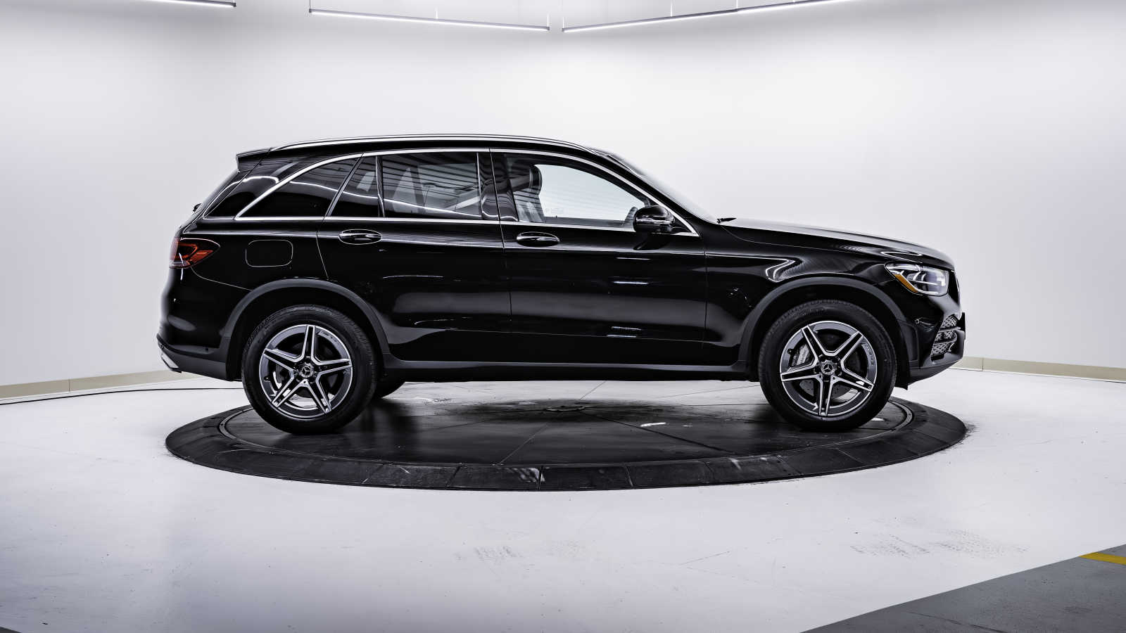 used 2022 Mercedes-Benz GLC 300 car, priced at $38,998