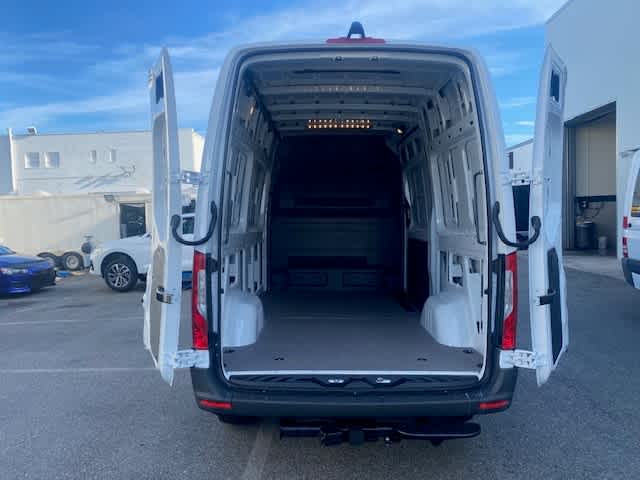 new 2025 Mercedes-Benz Sprinter car