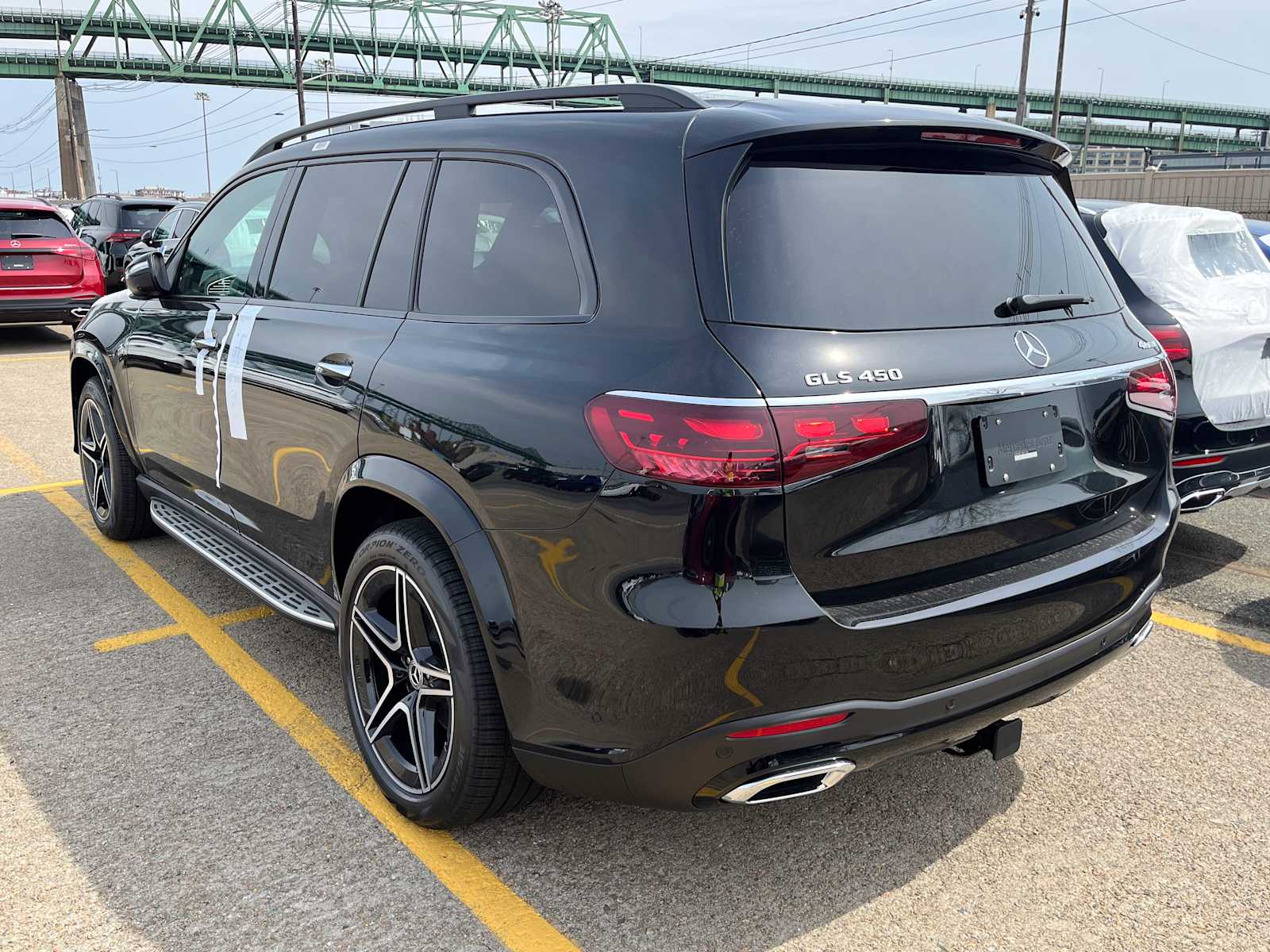 new 2025 Mercedes-Benz GLS 450 car