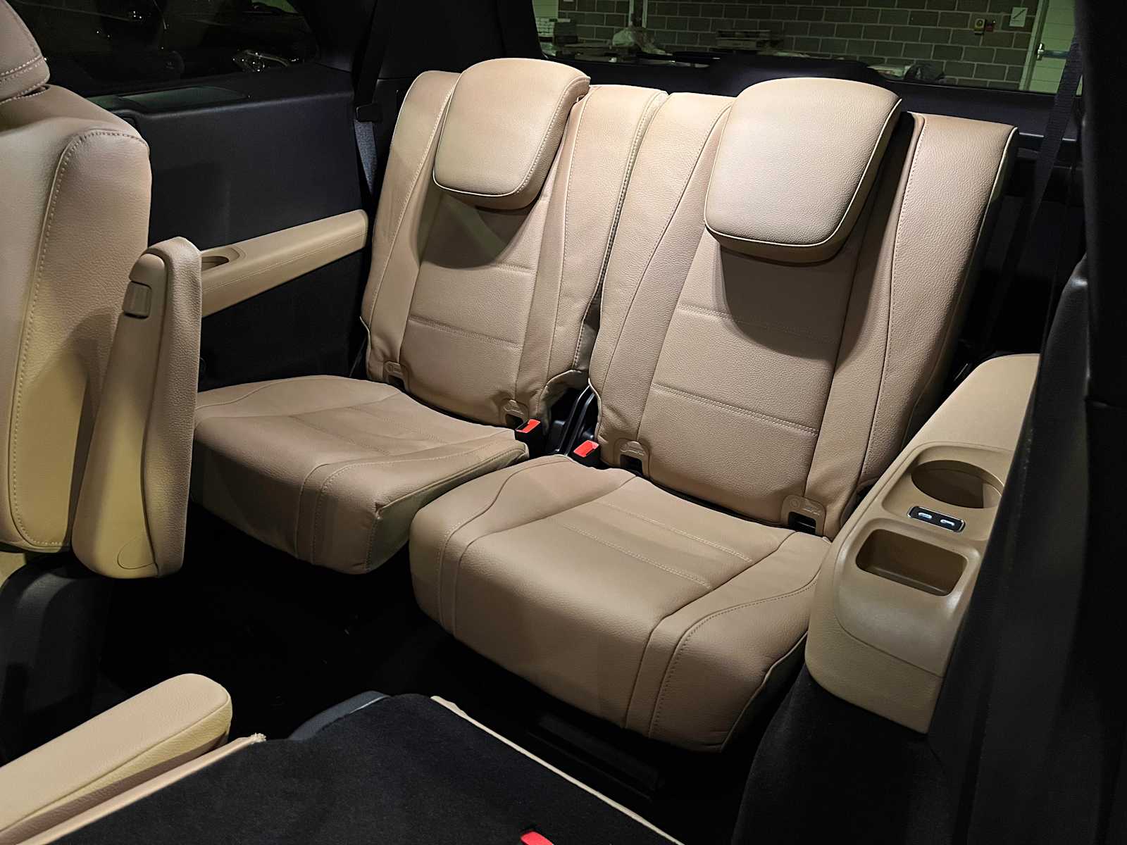 new 2025 Mercedes-Benz GLS 450 car