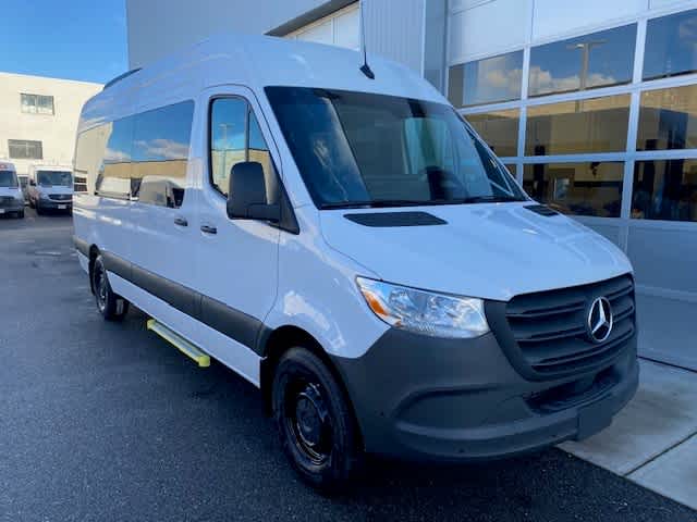 new 2025 Mercedes-Benz Sprinter car