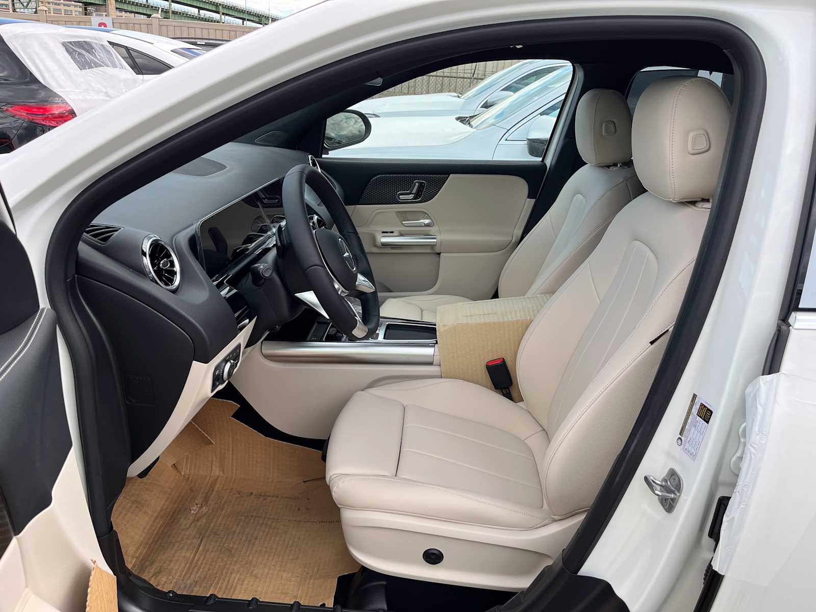 new 2025 Mercedes-Benz GLA 250 car