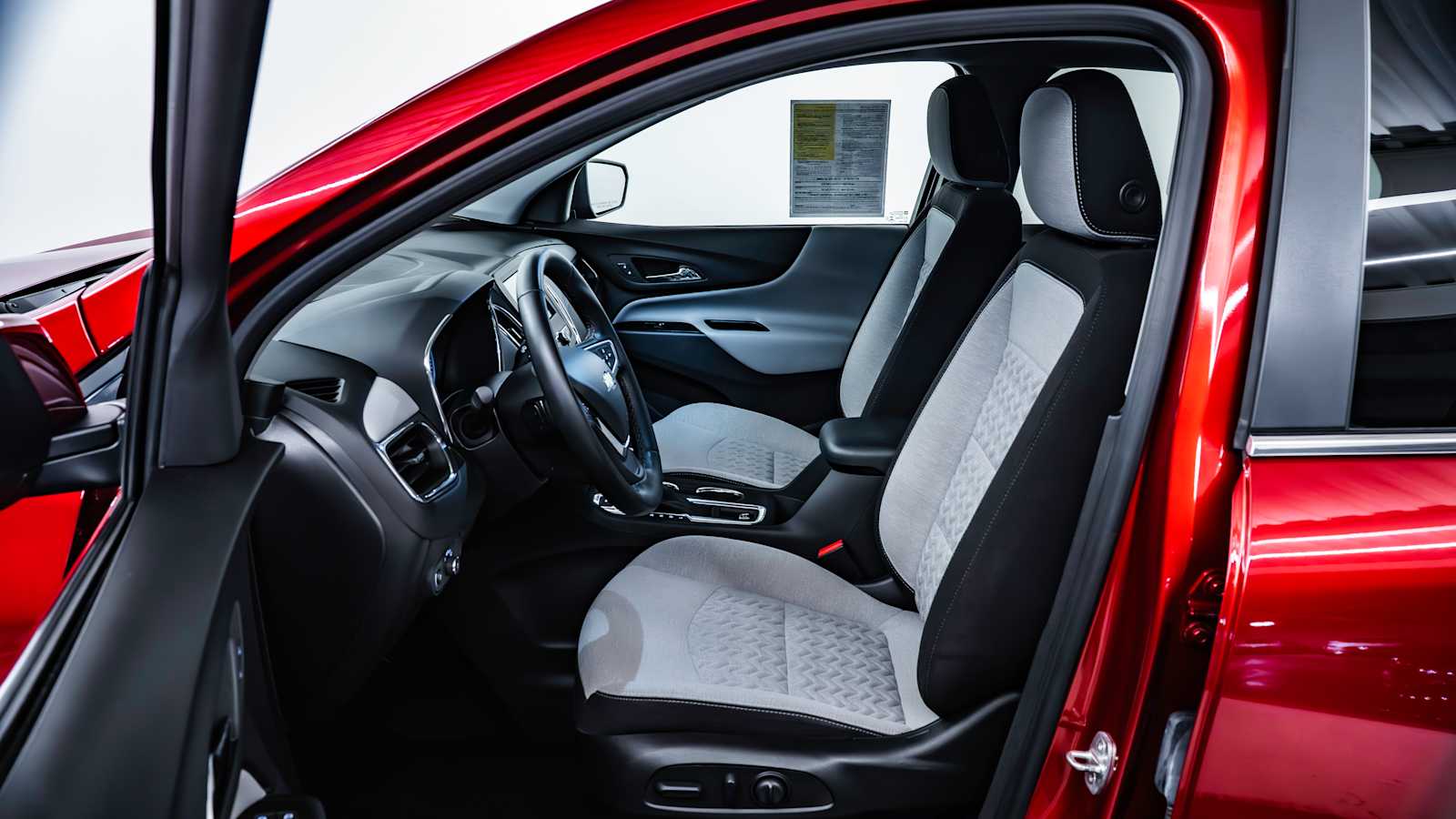 used 2023 Chevrolet Equinox car, priced at $22,718
