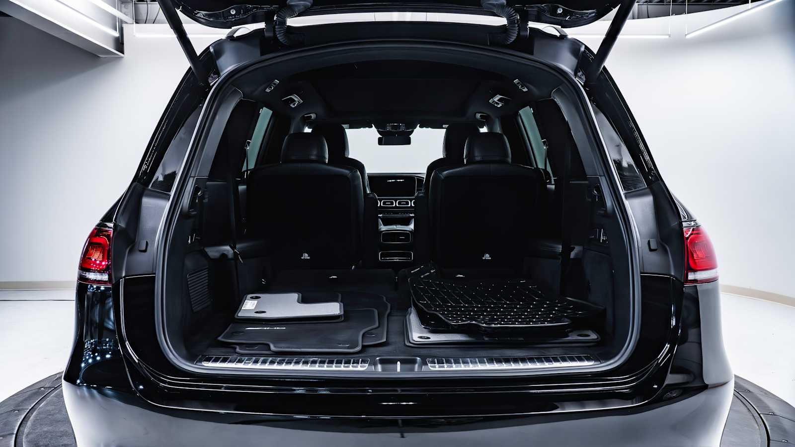 used 2021 Mercedes-Benz GLS 580 car, priced at $54,998