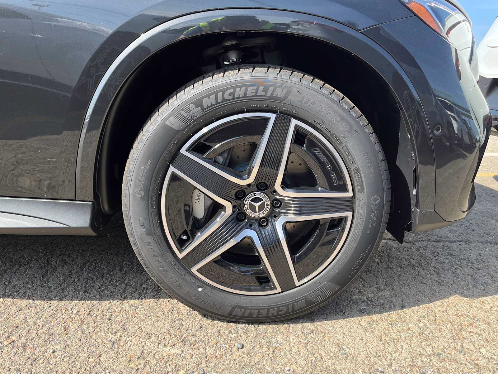 new 2025 Mercedes-Benz GLC 300 car