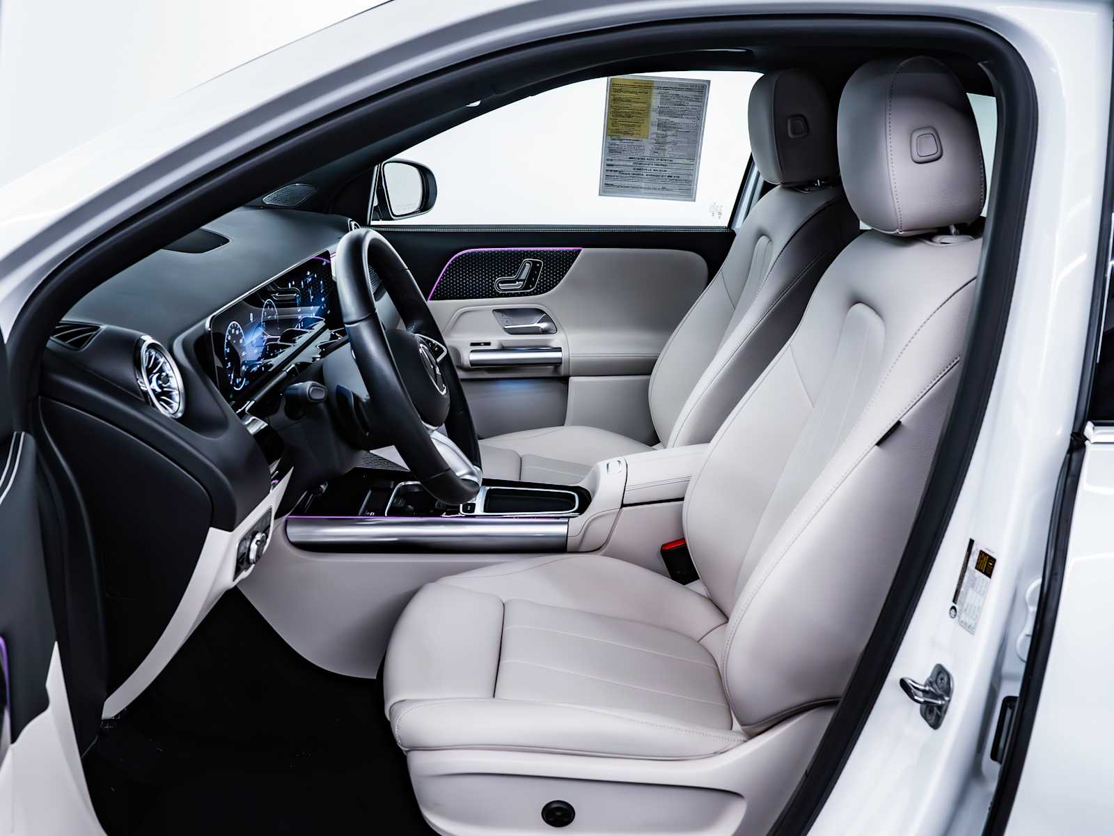 used 2025 Mercedes-Benz GLA 250 car, priced at $40,998