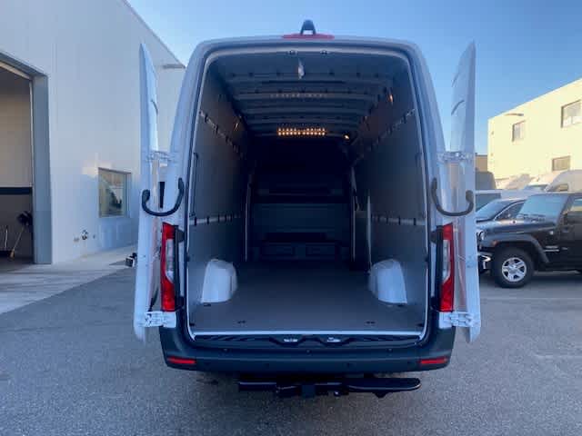 new 2025 Mercedes-Benz Sprinter car