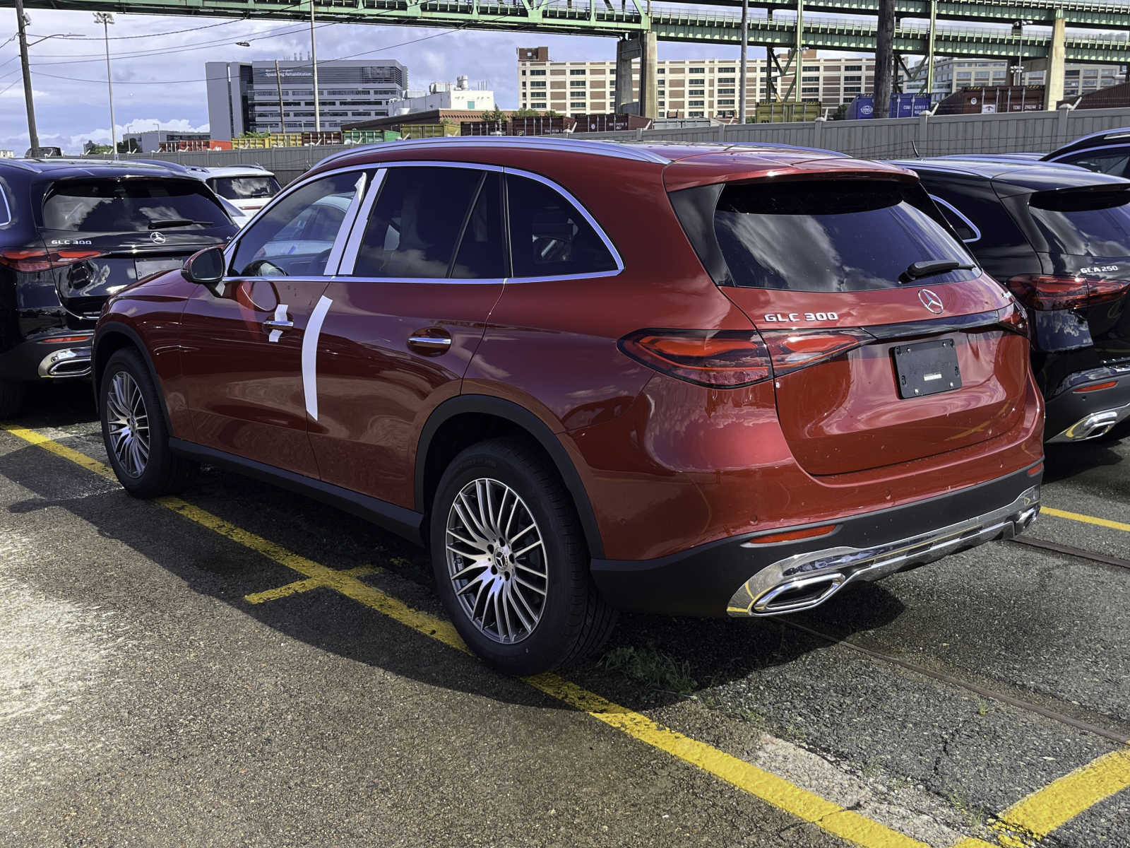 new 2024 Mercedes-Benz GLC 300 car