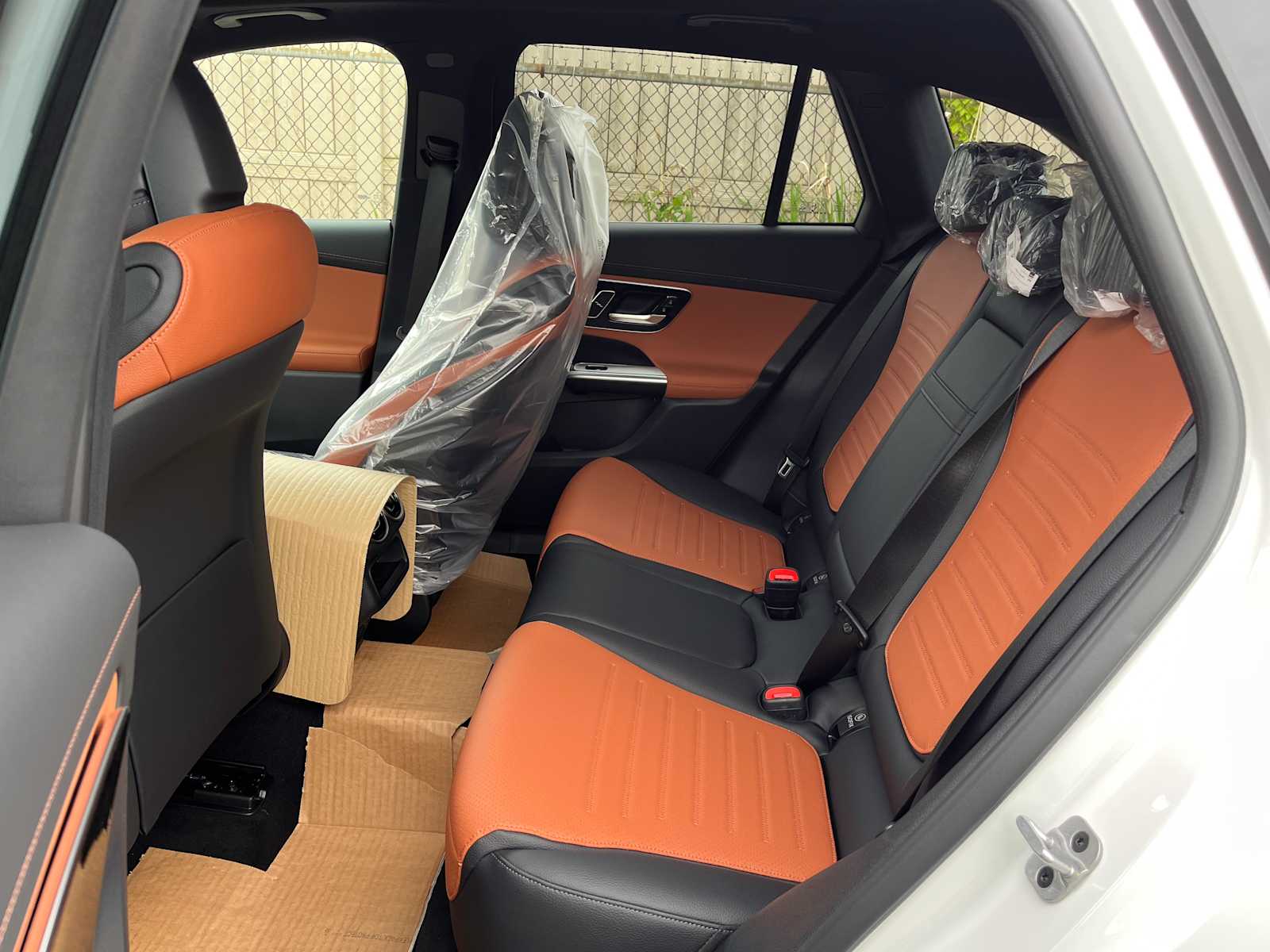 new 2025 Mercedes-Benz GLC 300 car