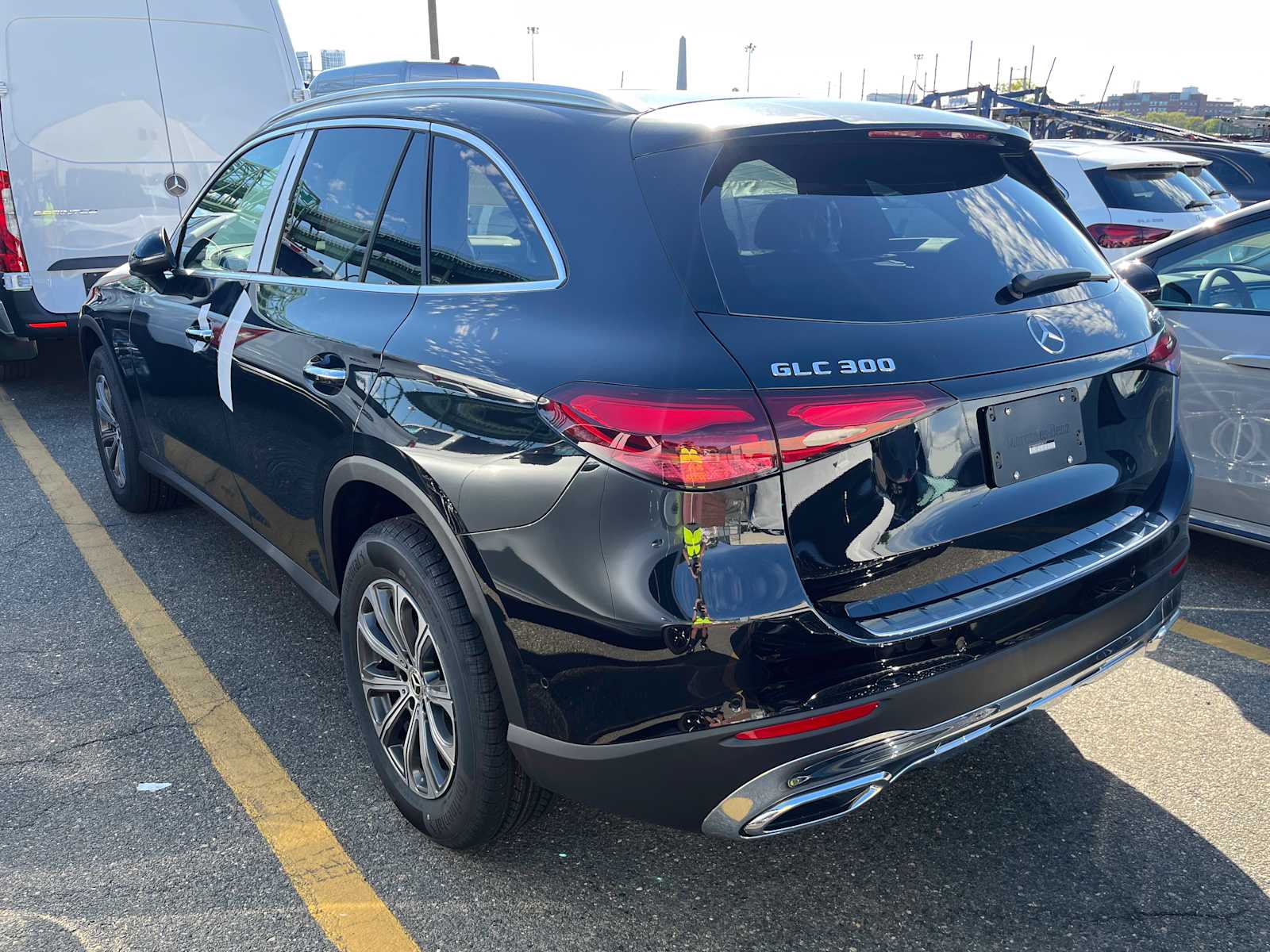 new 2025 Mercedes-Benz GLC 300 car