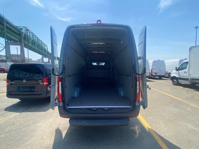 new 2024 Mercedes-Benz eSprinter 2500 car