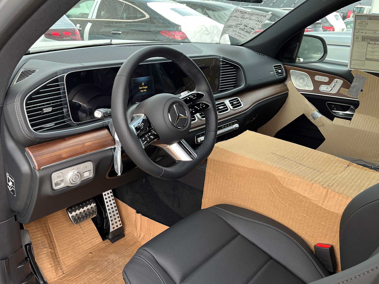 new 2025 Mercedes-Benz GLS 450 car