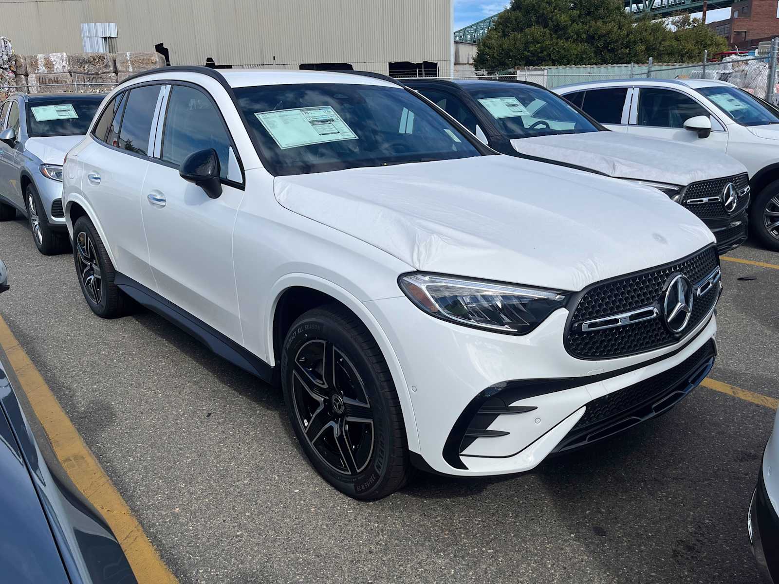 new 2025 Mercedes-Benz GLC 300 car