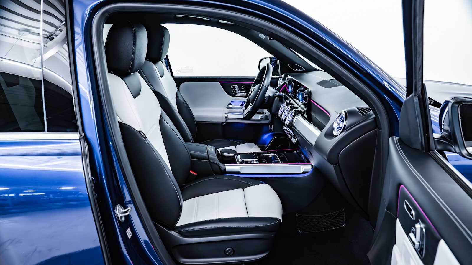 used 2020 Mercedes-Benz GLB 250 car, priced at $28,998