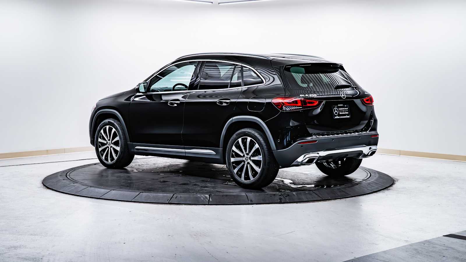 used 2022 Mercedes-Benz GLA 250 car, priced at $34,998