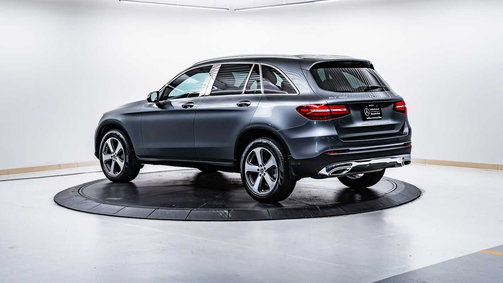 used 2019 Mercedes-Benz GLC 300 car, priced at $27,398