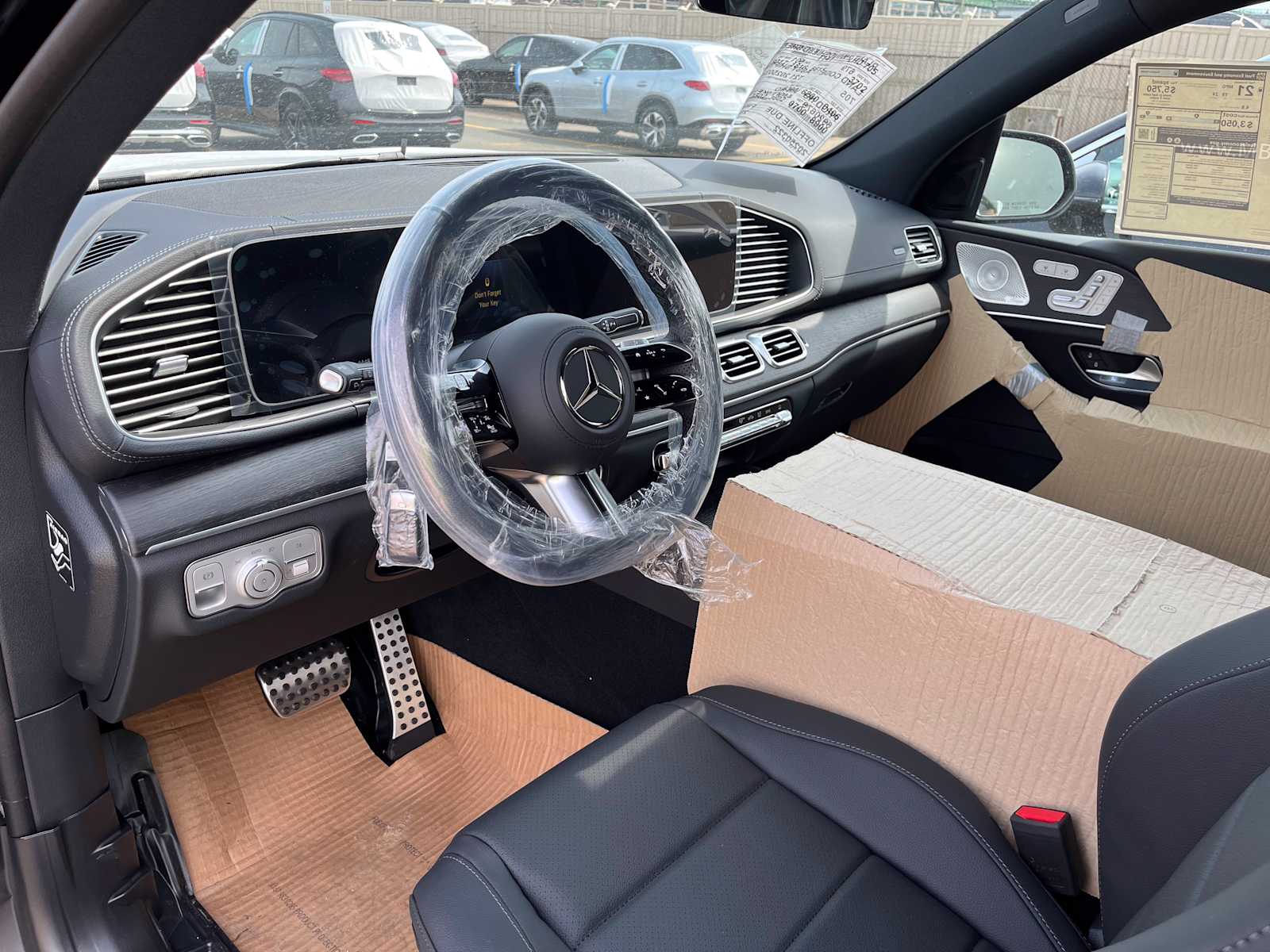 new 2025 Mercedes-Benz GLS 450 car