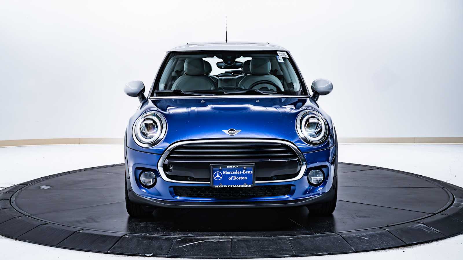 used 2019 MINI Hardtop 2 Door car, priced at $16,998