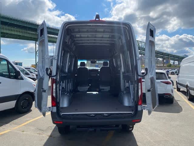 new 2025 Mercedes-Benz Sprinter car