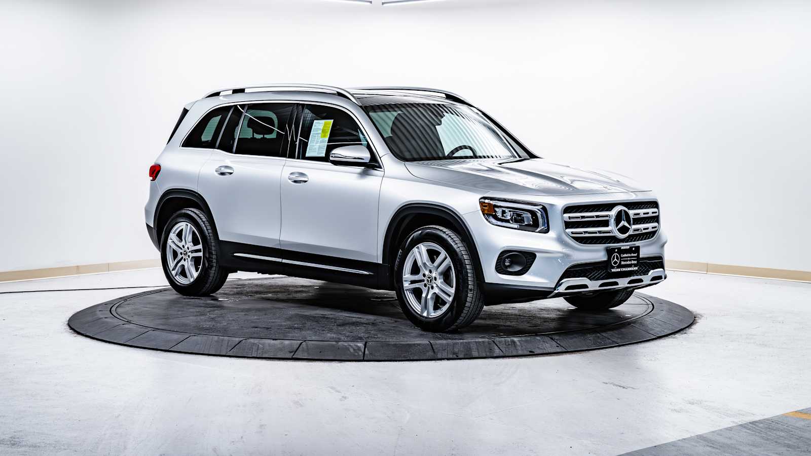 used 2021 Mercedes-Benz GLB 250 car, priced at $32,539