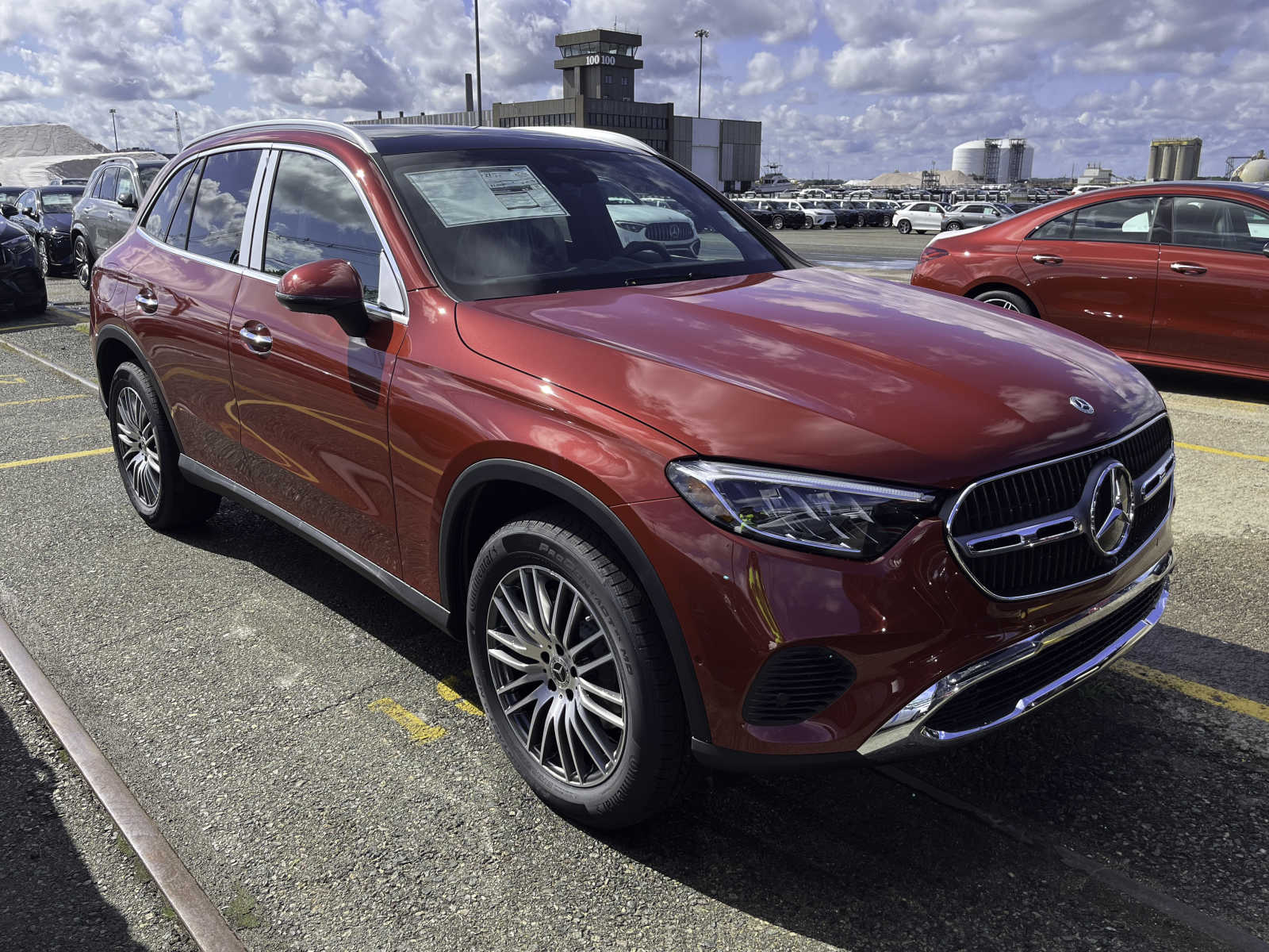 new 2024 Mercedes-Benz GLC 300 car