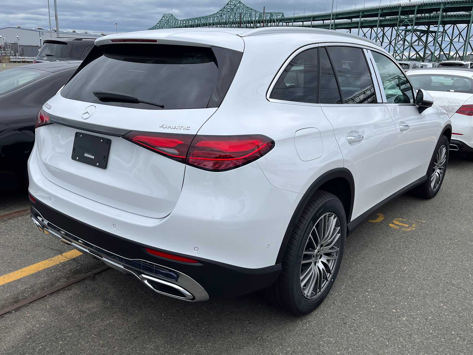 new 2025 Mercedes-Benz GLC 300 car