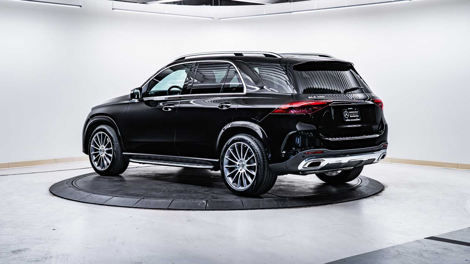 used 2024 Mercedes-Benz GLE 450 car, priced at $69,998