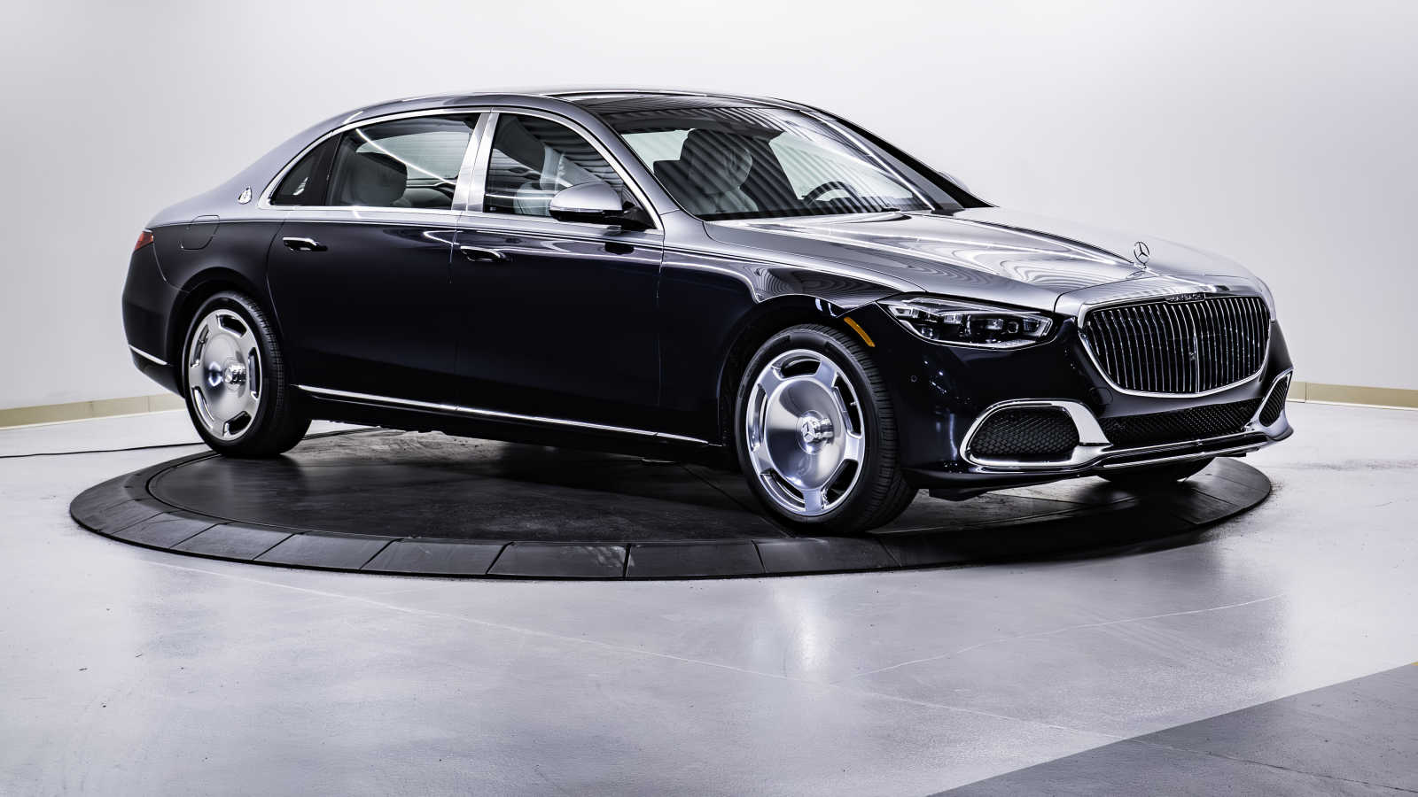 new 2024 Mercedes-Benz Maybach S 580 car