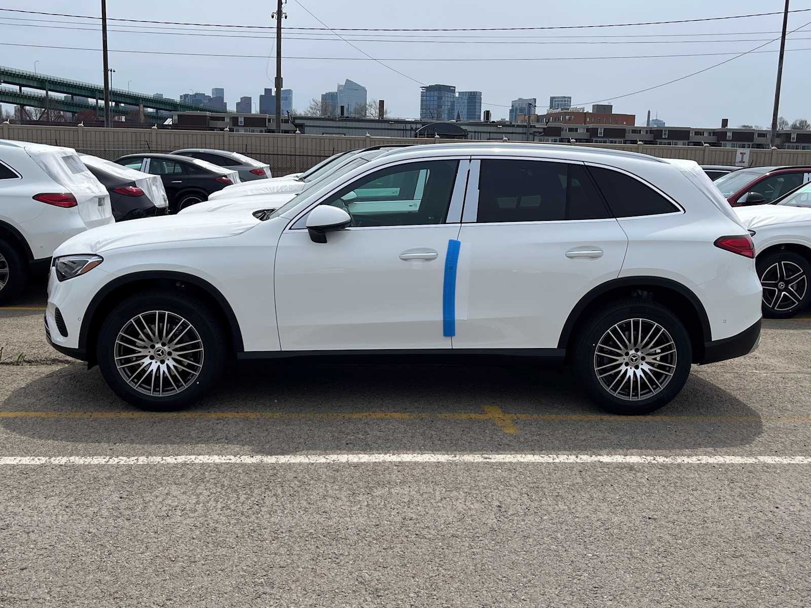 new 2025 Mercedes-Benz GLC 300 car