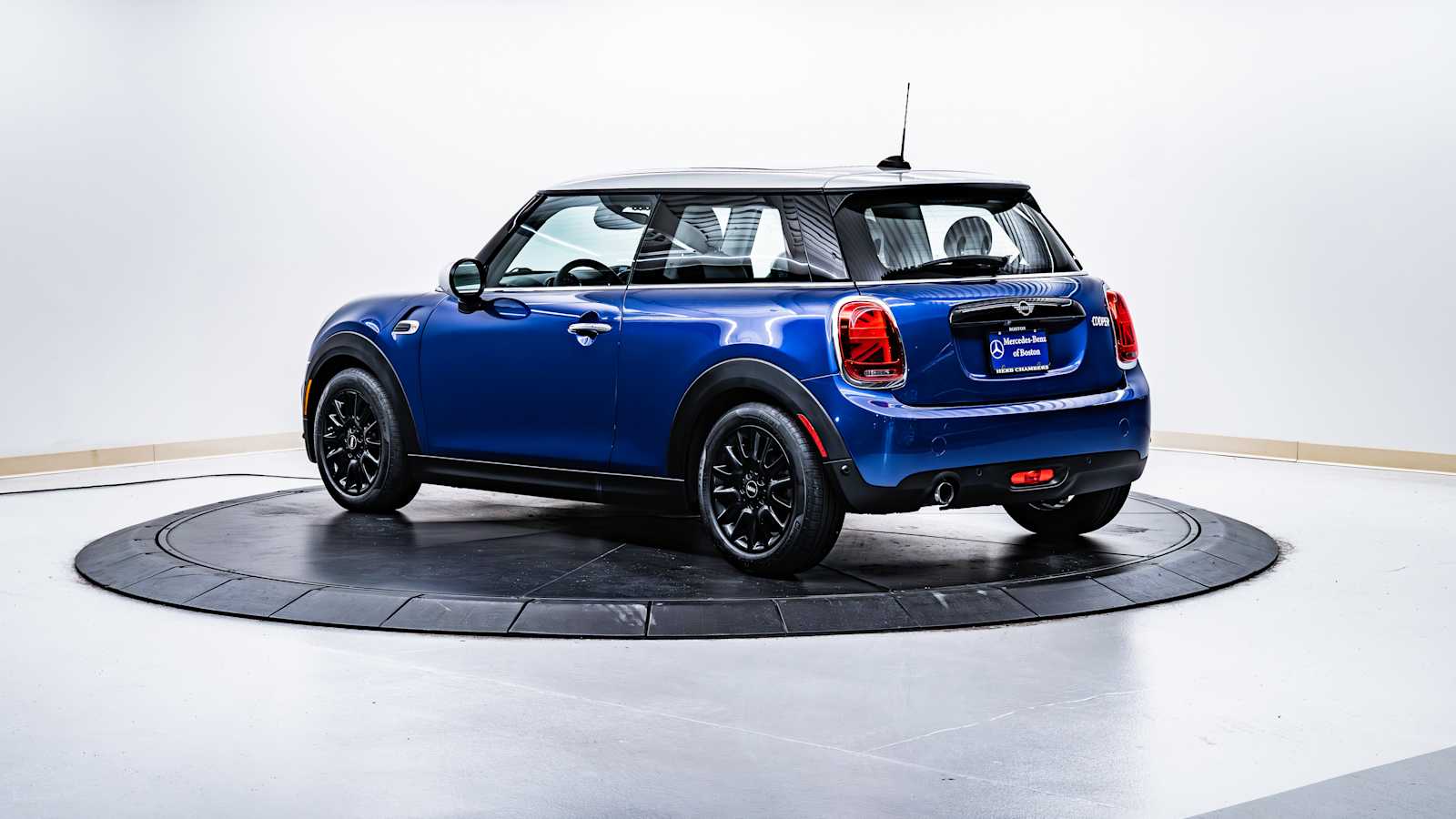 used 2019 MINI Hardtop 2 Door car, priced at $16,998