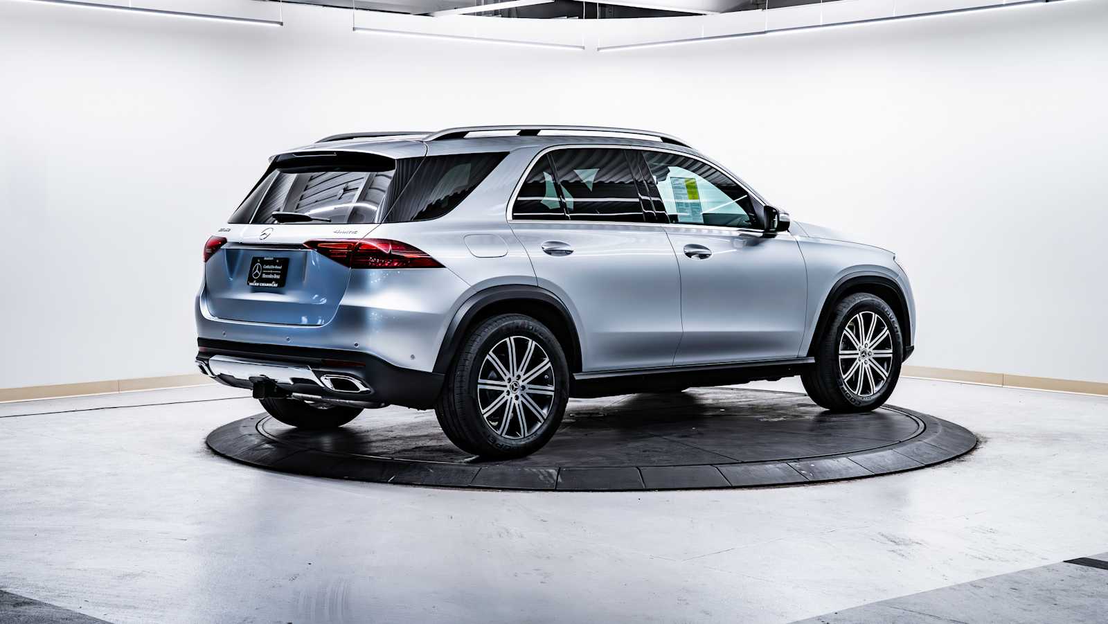 used 2024 Mercedes-Benz GLE 350 car, priced at $55,998