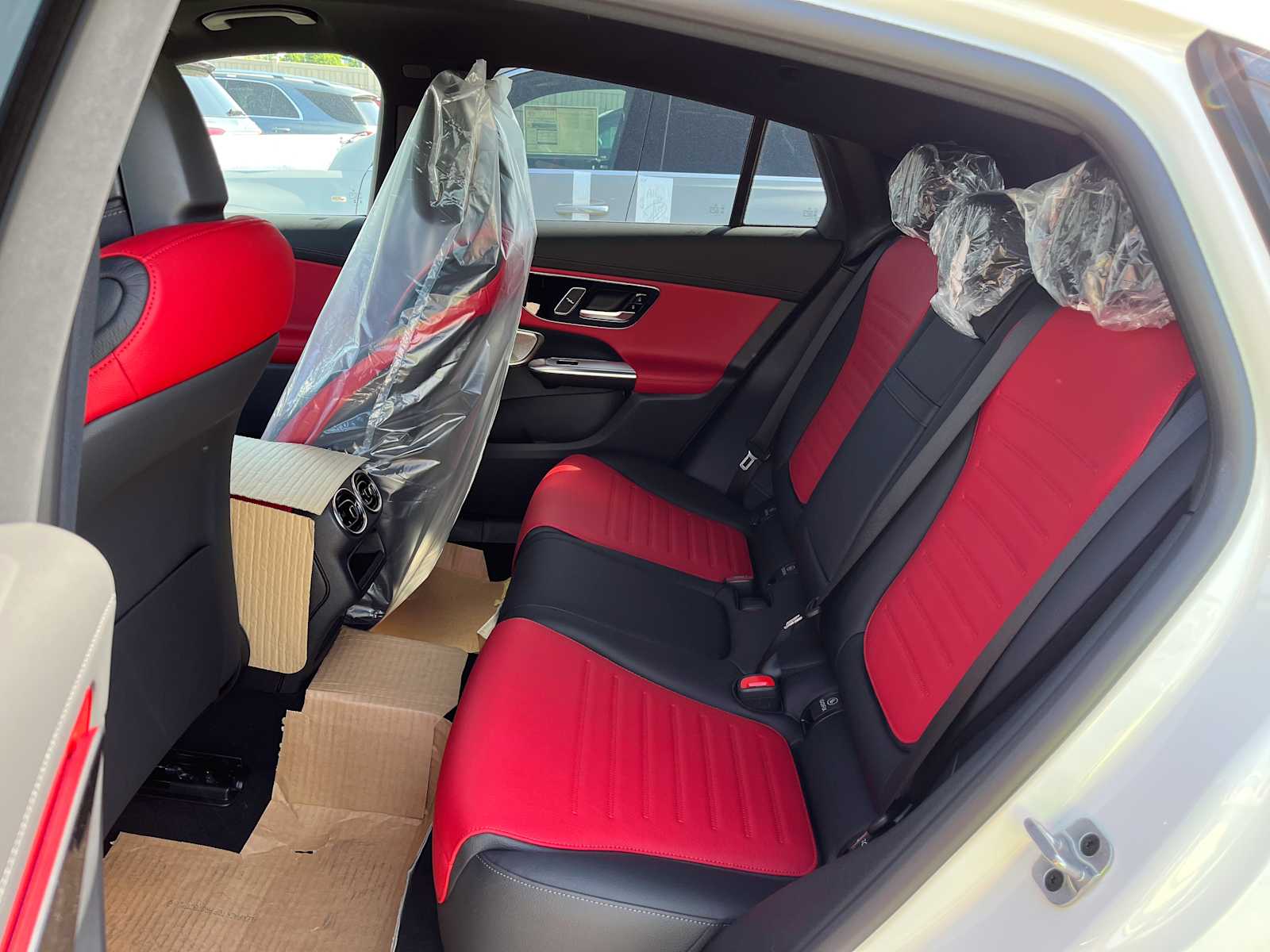 new 2025 Mercedes-Benz GLC 300 car
