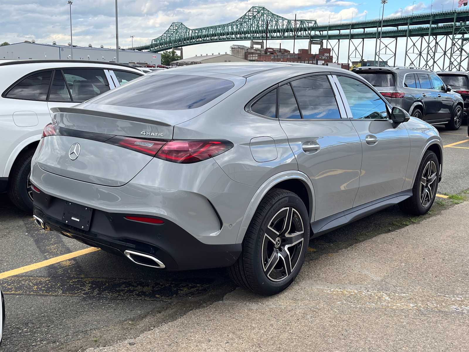 new 2025 Mercedes-Benz GLC 300 car