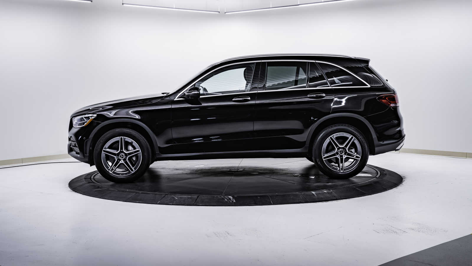 used 2022 Mercedes-Benz GLC 300 car, priced at $38,998