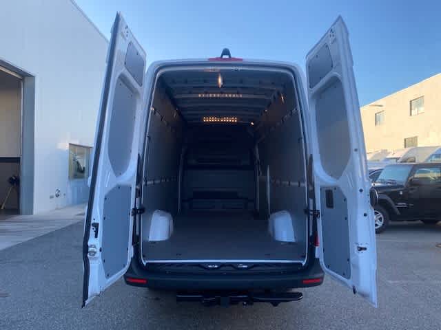 new 2025 Mercedes-Benz Sprinter car