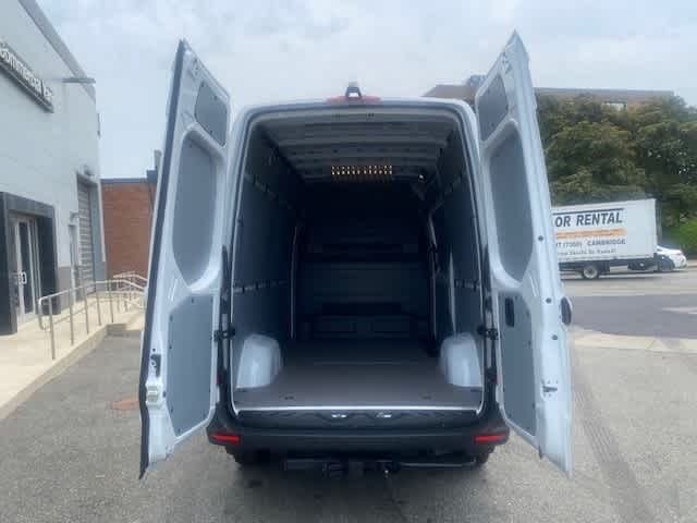 new 2025 Mercedes-Benz Sprinter car