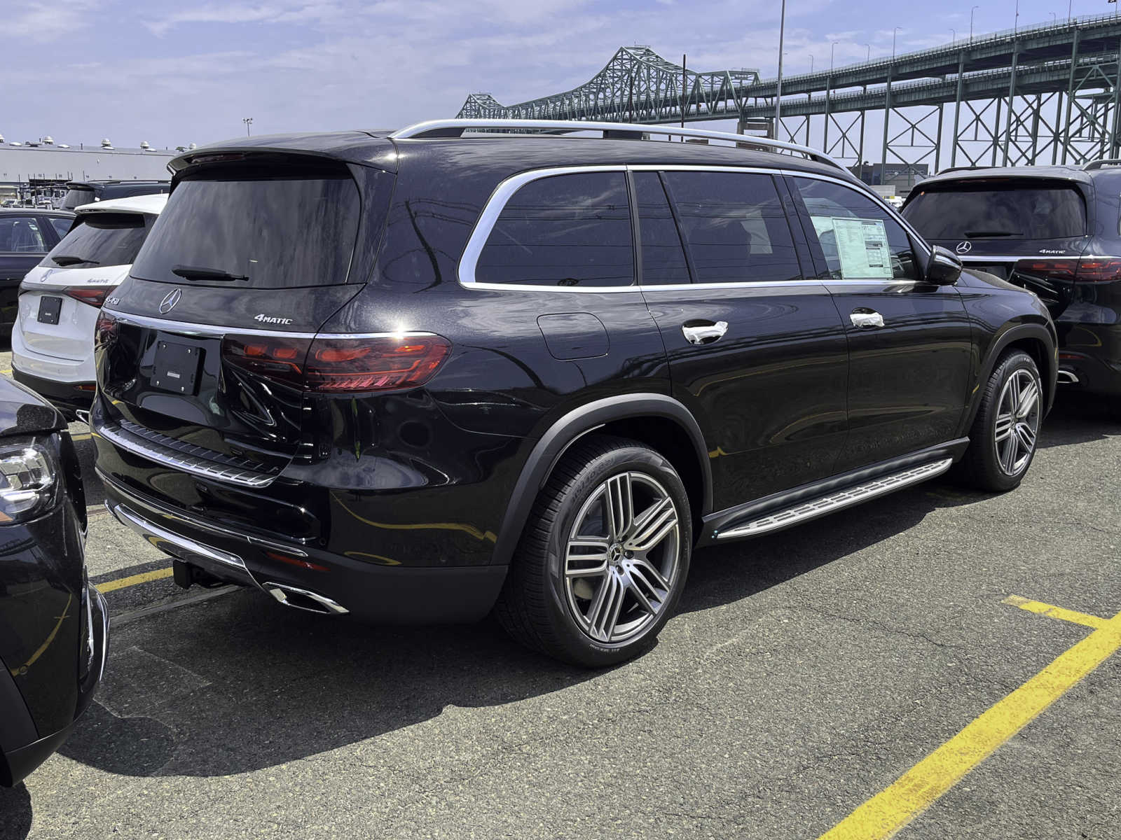 new 2024 Mercedes-Benz GLS 450 car