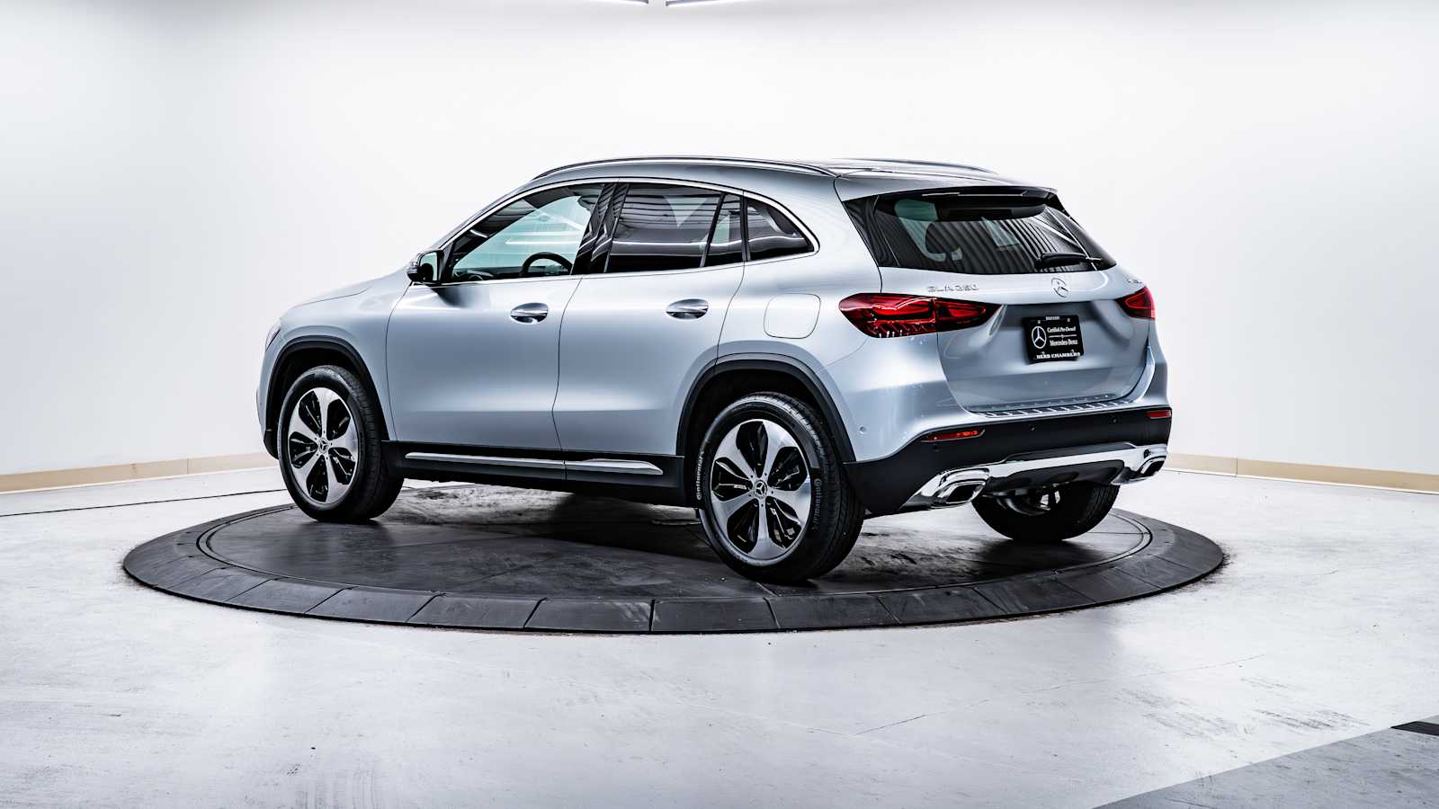 used 2025 Mercedes-Benz GLA 250 car, priced at $45,998