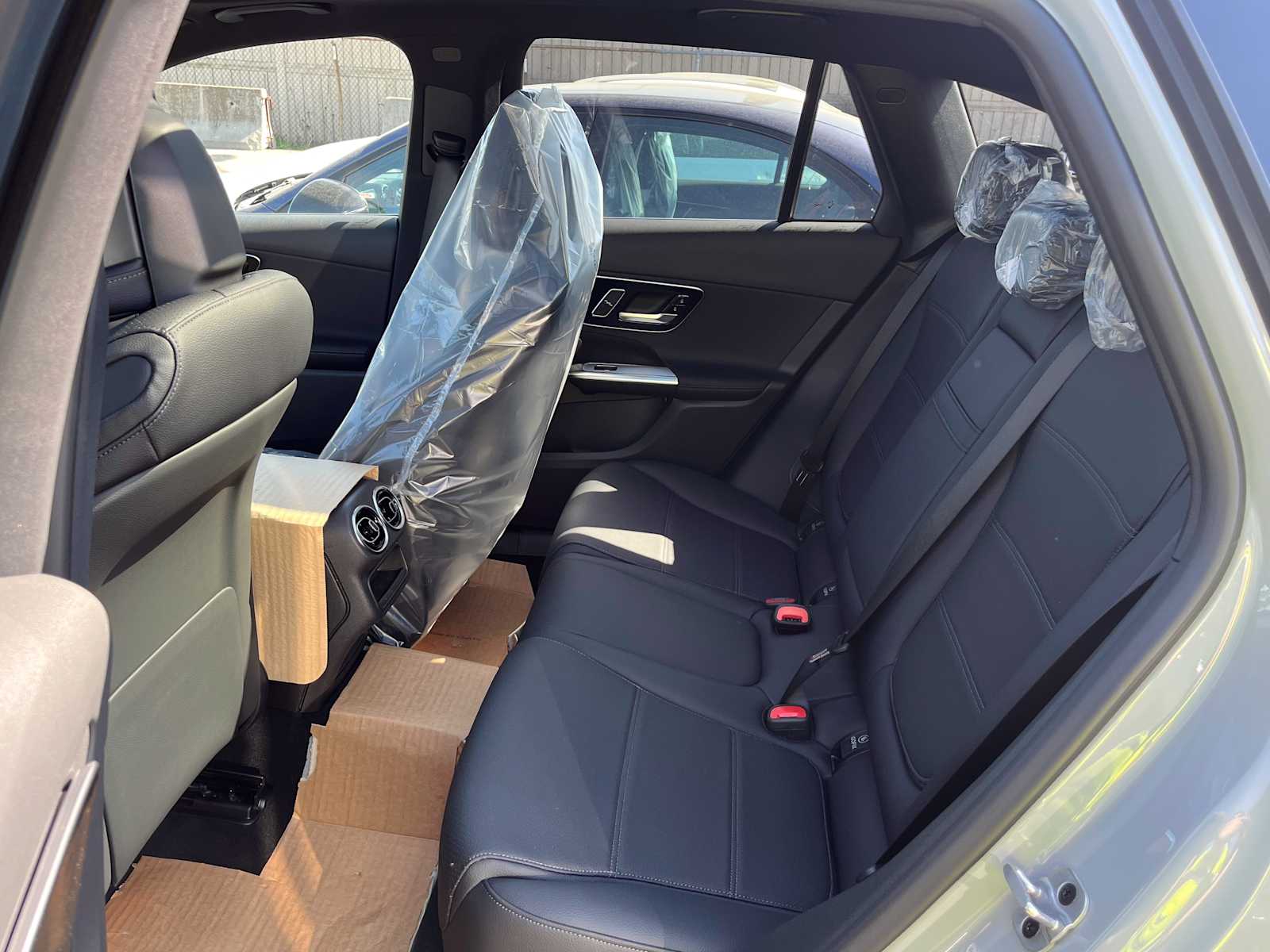 new 2025 Mercedes-Benz GLC 300 car