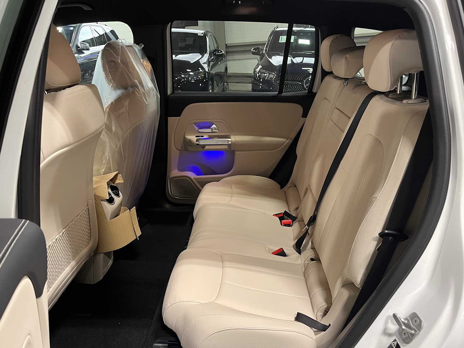 new 2025 Mercedes-Benz GLB 250 car