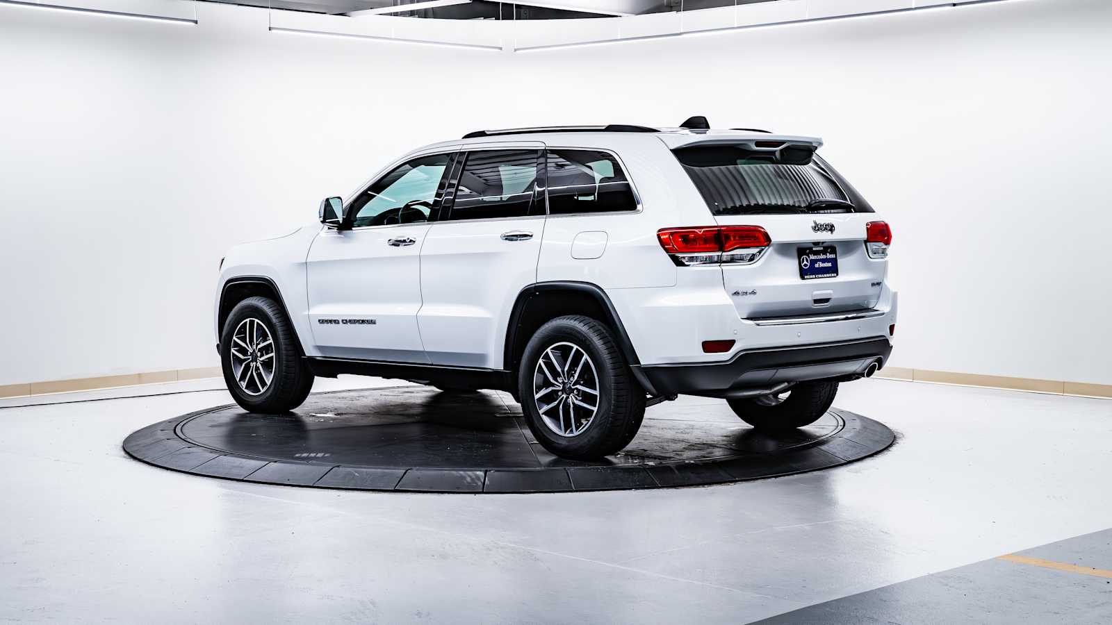 used 2019 Jeep Grand Cherokee car, priced at $22,498