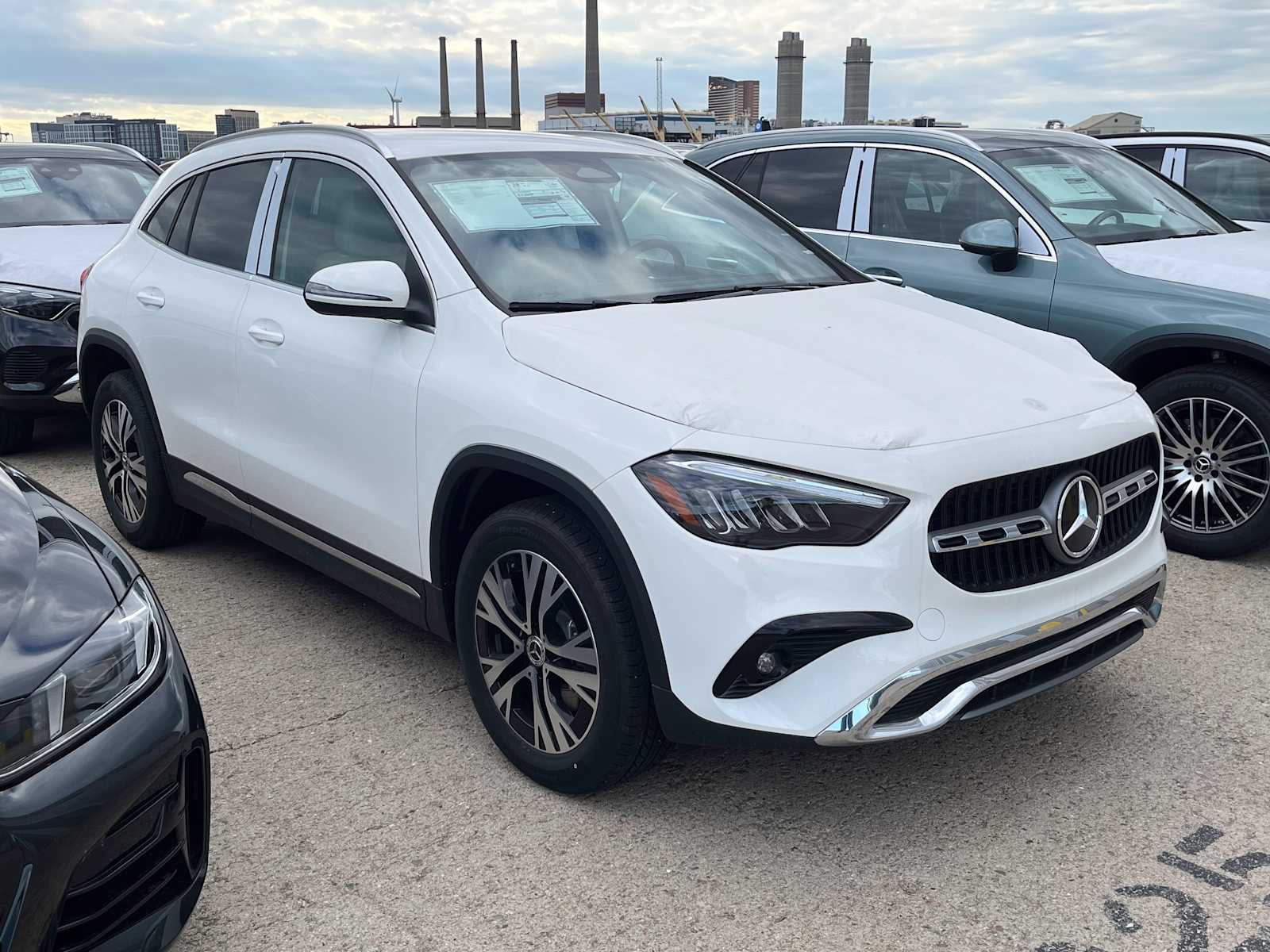 new 2025 Mercedes-Benz GLA 250 car